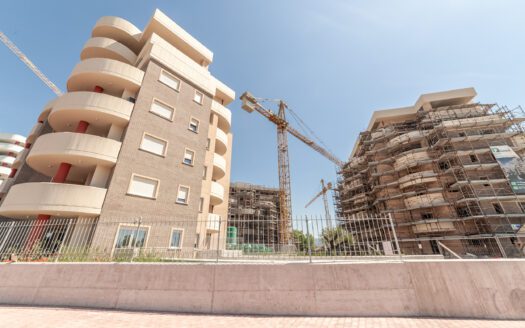 COLLEFIORITO, QUADRILOCALE CON AMPI TERRAZZI E BOX AUTO