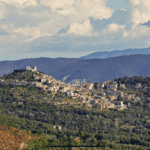 città