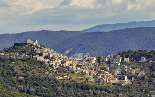 città