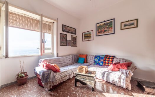 TIVOLI, AMPIO TRILOCALE CON CANTINA