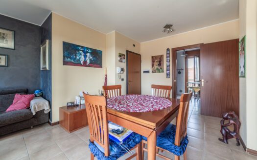 TOR VERGATA, QUADRILOCALE CON BOX AUTO DOPPIO E CANTINA