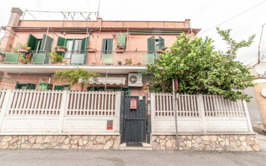 GUIDONIA CENTRO, TRILOCALE