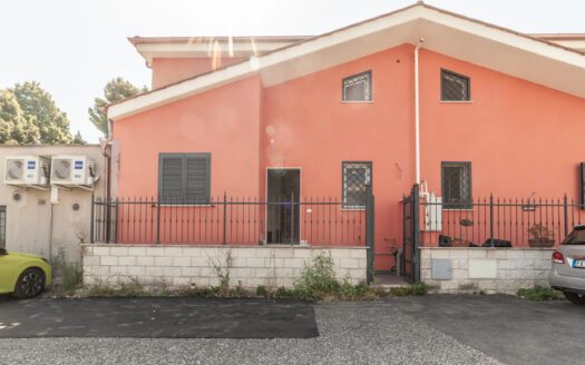 GUIDONIA CENTRO, VILLA BIFAMILIARE RECENTE COSTRUZIONE