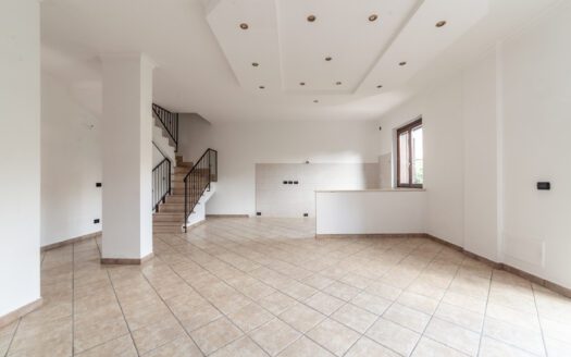 MARCO SIMONE, DUPLEX, AMPIO GIARDINO