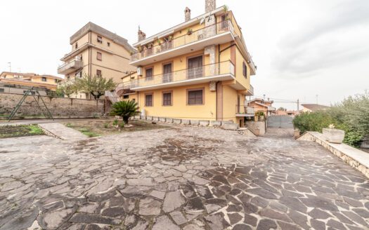 SETTEVILLE NORD, QUADRILOCALE TRIPLA ESPOSIZIONE